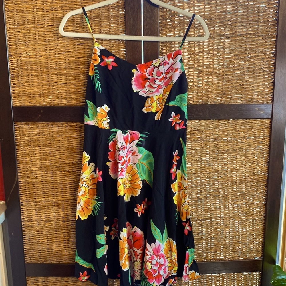 Old Navy medium black floral sun dress